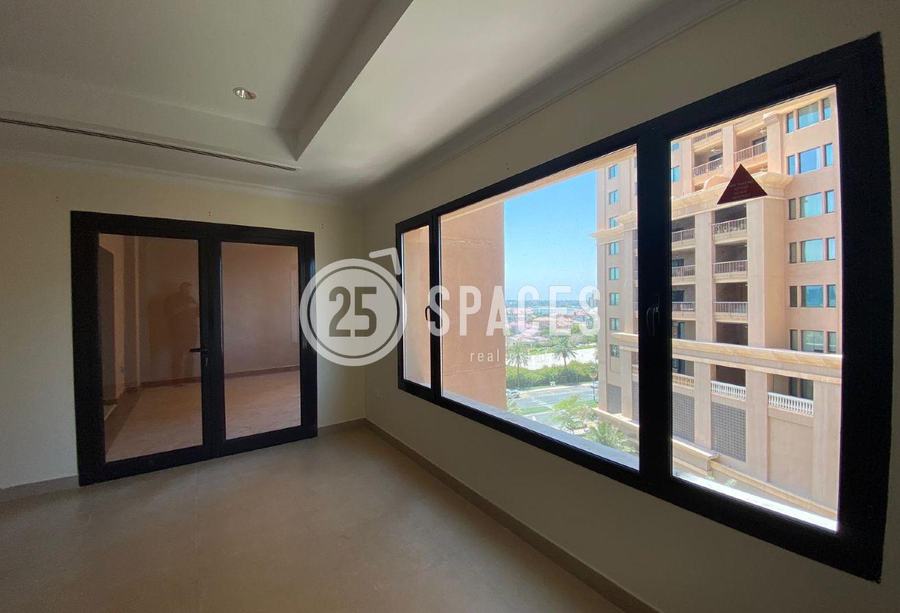 One Bedroom Apt I Large Balcony I Porto Arabia - 2