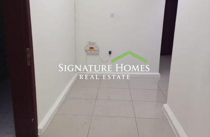 Apartment - 5 Bedrooms - 3 Bathrooms for rent in Old Airport Residential Apartments - Old Airport Road - Doha
