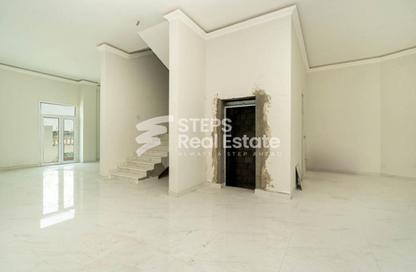 Villa - 5 Bedrooms - 6 Bathrooms for sale in Al Hanaa Street - Al Gharrafa - Doha