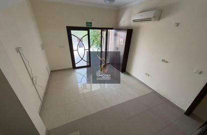 سكن الموظفين - استوديو - 6 حمامات للايجار في أم صلال علي - أم صلال على - الدوحة