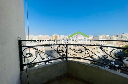 Apartment - 3 Bedrooms - 3 Bathrooms for sale in Al Mansoura - Al Mansoura - Doha