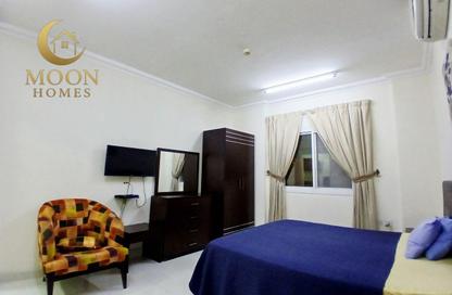 Apartment - Studio - 1 Bathroom for rent in Umm Ghuwailina 4 - Umm Ghuwailina - Doha
