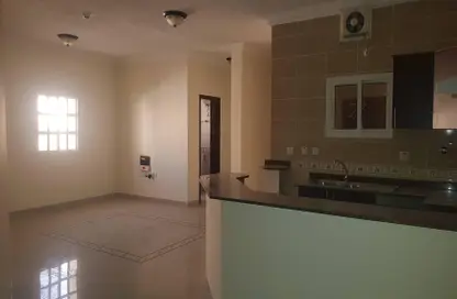 Apartment - 2 Bedrooms - 2 Bathrooms for rent in Muntazah 7 - Al Muntazah - Doha