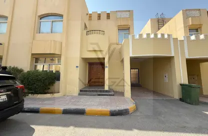 Villa - 4 Bedrooms - 5 Bathrooms for rent in Al Gharrafa - Al Gharrafa - Doha