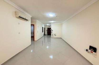 Apartment - 2 Bedrooms - 2 Bathrooms for rent in Anas Street - Fereej Bin Mahmoud North - Fereej Bin Mahmoud - Doha