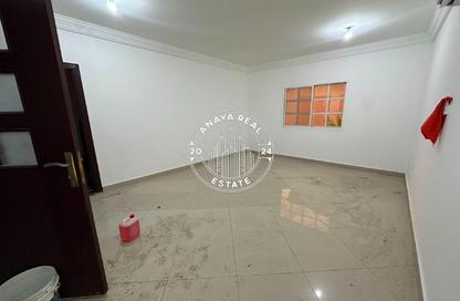 Villa - Studio - 1 Bathroom for rent in Bu Hamour Street - Abu Hamour - Doha