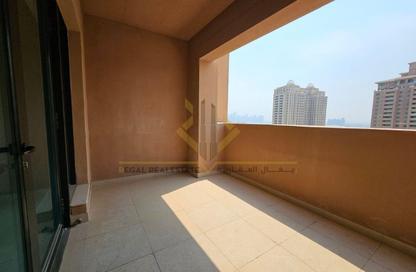Apartment - 1 Bedroom - 2 Bathrooms for rent in West Porto Drive - Porto Arabia - The Pearl Island - Doha