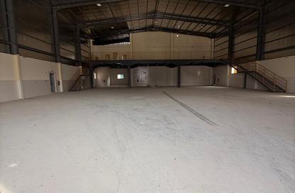 Warehouse - Studio - 6 Bathrooms for rent in East Industrial Street - Birkat Al Awamer - Al Wakra