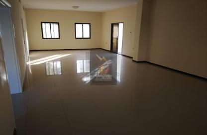 Compound - 5 Bedrooms - 5 Bathrooms for rent in Old Airport Road - Old Airport Road - Doha