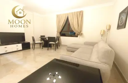 شقة - غرفة نوم - 1 حمام للايجار في ام غوالينا تجارية - ام غويلينا - أم غويلينا - الدوحة