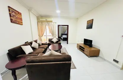 Apartment - 1 Bedroom - 1 Bathroom for rent in Umm Ghwailina Comm - Umm Ghuwalina - Umm Ghuwailina - Doha