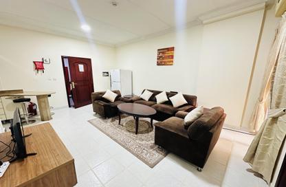 Apartment - 1 Bedroom - 1 Bathroom for rent in Umm Ghwailina Comm - Umm Ghuwalina - Umm Ghuwailina - Doha