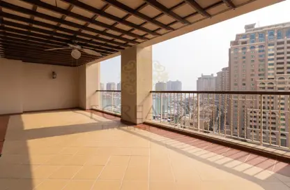Apartment - 2 Bedrooms - 3 Bathrooms for sale in West Porto Drive - Porto Arabia - The Pearl Island - Doha