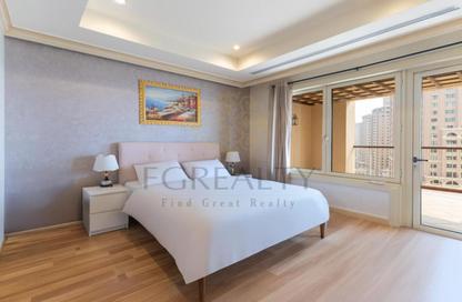 Apartment - 2 Bedrooms - 3 Bathrooms for sale in West Porto Drive - Porto Arabia - The Pearl Island - Doha