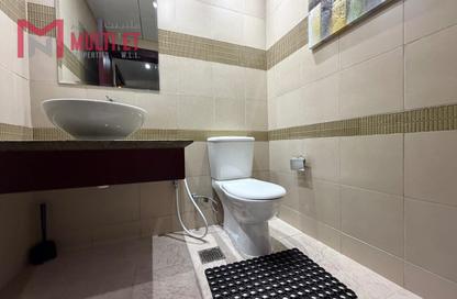 Apartment - 1 Bedroom - 2 Bathrooms for rent in West Porto Drive - Porto Arabia - The Pearl Island - Doha Apartment - 1 Bedroom - 2 Bathrooms for rent in West Porto Drive - Porto Arabia - The Pearl Island - Doha