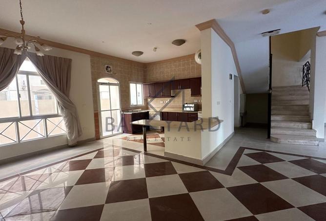 1000421 - Property Image 3