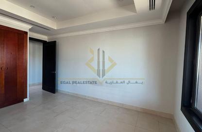 Apartment - 3 Bedrooms - 5 Bathrooms for rent in East Porto Drive - Porto Arabia - The Pearl Island - Doha