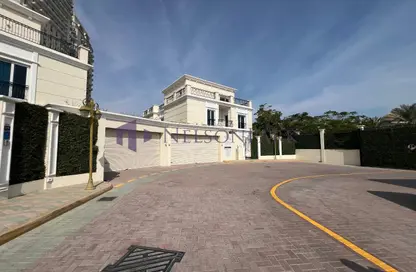 Villa - 6 Bedrooms - 7+ Bathrooms for rent in Floresta Gardens - Floresta Gardens - The Pearl Island - Doha