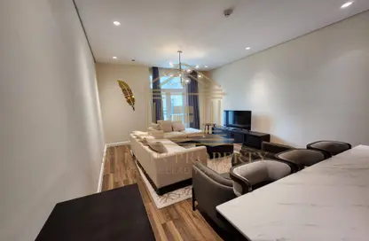 شقة - 2 غرف نوم - 4 حمامات للايجار في حدائق فلورستا - حدائق فلورستا - جزيرة اللؤلؤة - الدوحة