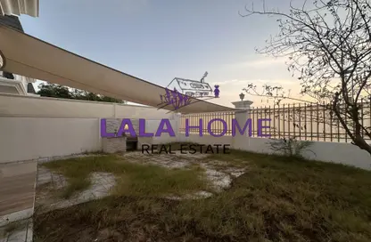 Compound - 4 Bedrooms - 6 Bathrooms for rent in Les Maisons Blanches - Lusail