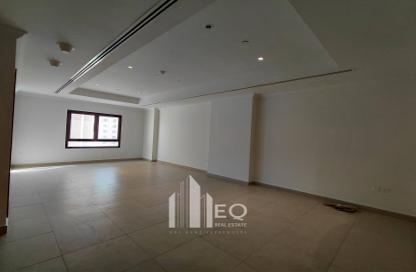 Apartment - 1 Bedroom - 2 Bathrooms for rent in East Porto Drive - Porto Arabia - The Pearl Island - Doha