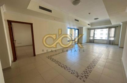 Apartment - 1 Bedroom - 2 Bathrooms for rent in East Porto Drive - Porto Arabia - The Pearl Island - Doha