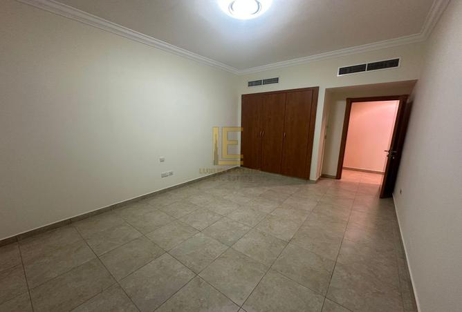 1027561 - Property Image 2