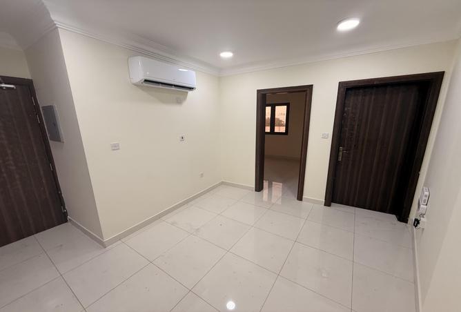 1006920 - Property Image 2