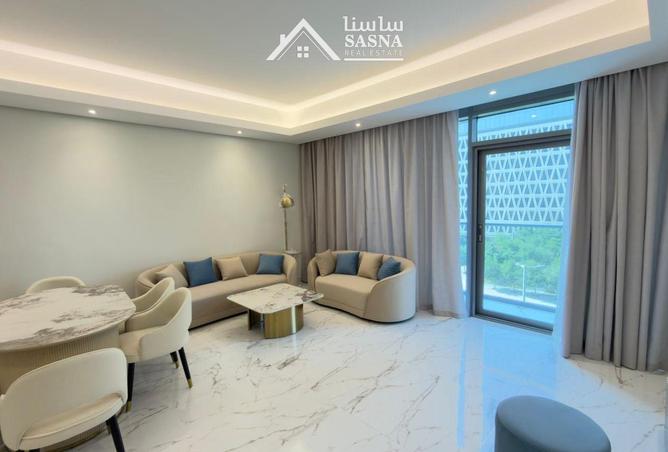 990442 - Property Image 2