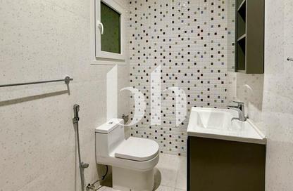 Apartment - 2 Bedrooms - 3 Bathrooms for rent in Gulf Residence - Al Mansoura - Doha