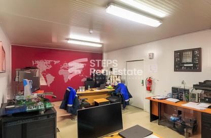 Warehouse - Studio for rent in Industrial Area 4 - Industrial Area - Industrial Area - Doha