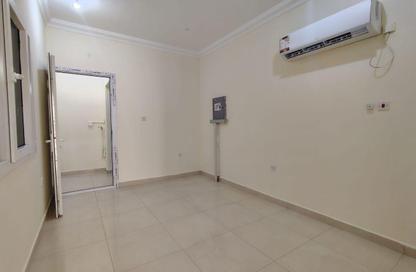 شقة - غرفة نوم - 1 حمام للايجار في الريان - الريان - الدوحة