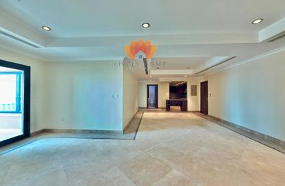 Apartment - 2 Bedrooms - 3 Bathrooms for rent in West Porto Drive - Porto Arabia - The Pearl Island - Doha