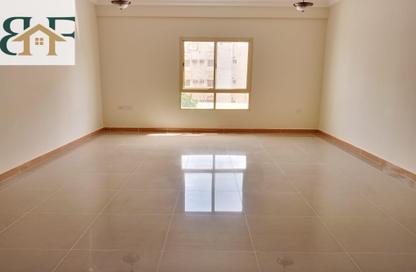 Apartment - 3 Bedrooms - 3 Bathrooms for rent in Al Mansoura - Al Mansoura - Doha