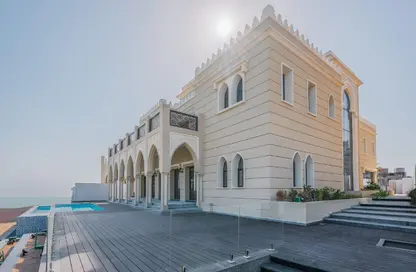 فيلا - 5 غرف نوم - 6 حمامات للبيع في فيلات البلاج - حي الفيلات - جزيرة اللؤلؤة - الدوحة