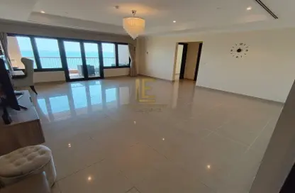 شقة - 3 غرف نوم - 4 حمامات للايجار في طريق بورتو الغربي - بورتو أرابيا - جزيرة اللؤلؤة - الدوحة