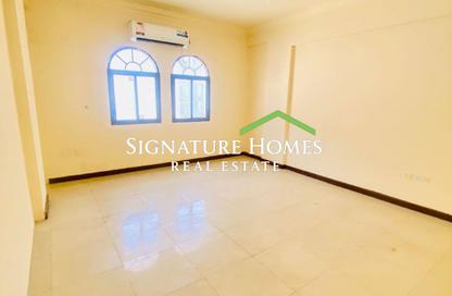 Apartment - 5 Bedrooms - 4 Bathrooms for rent in Fereej Bin Mahmoud North - Fereej Bin Mahmoud - Doha