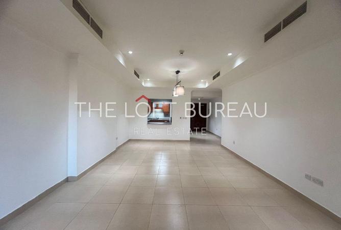 2Ofmd7UciiO - Property Main Image