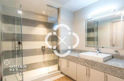 Apartment - 2 Bedrooms - 2 Bathrooms for rent in C View Residence - Marina District - Lusail