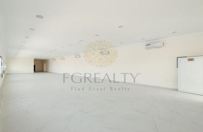 Warehouse - Studio - 4 for rent in East Industrial Street - Birkat Al Awamer - Al Wakra