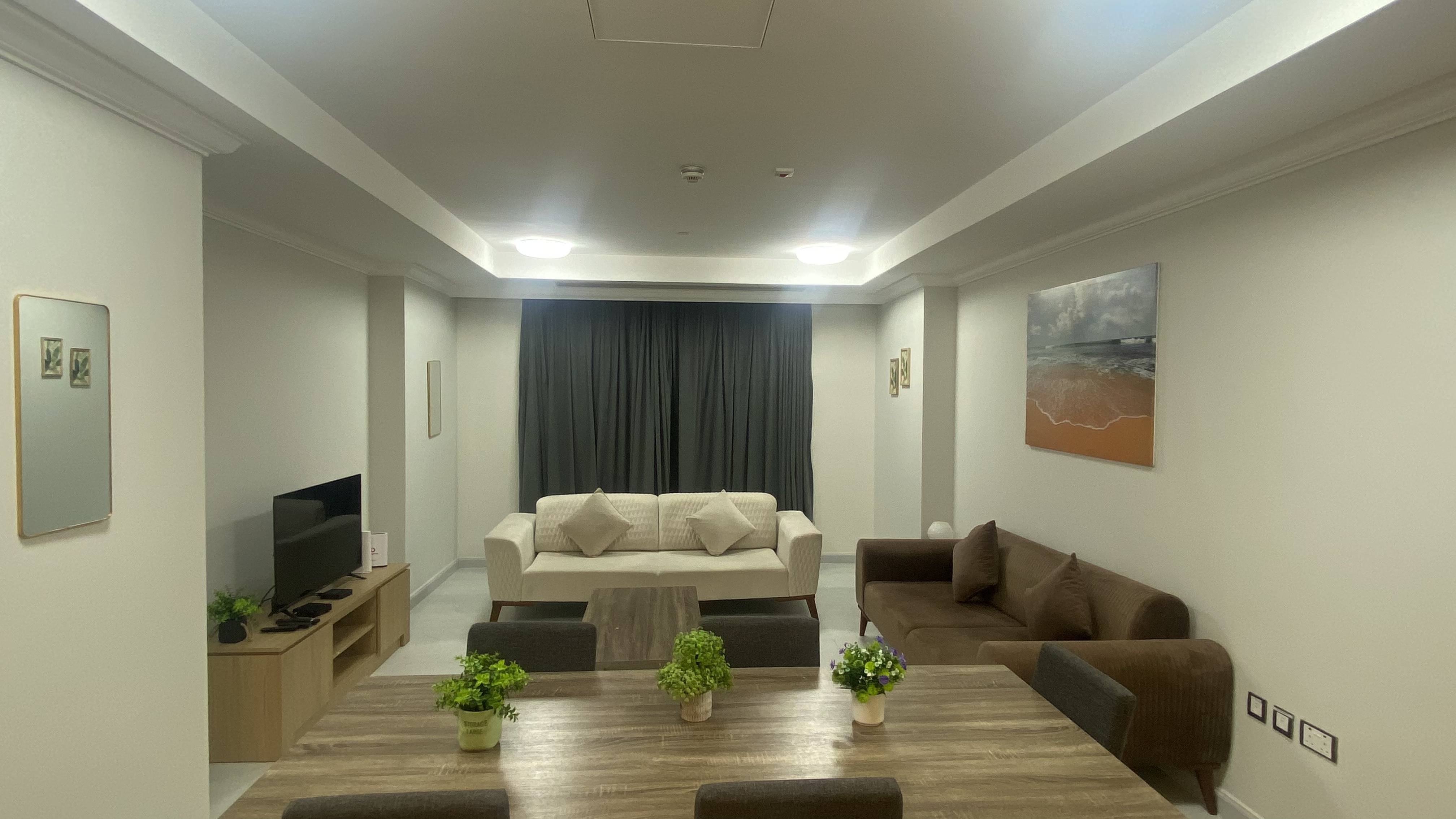 FULLY FURNISHED 1 BEDROOM | BALCONY | PORTO ARABIA thumbnail 7