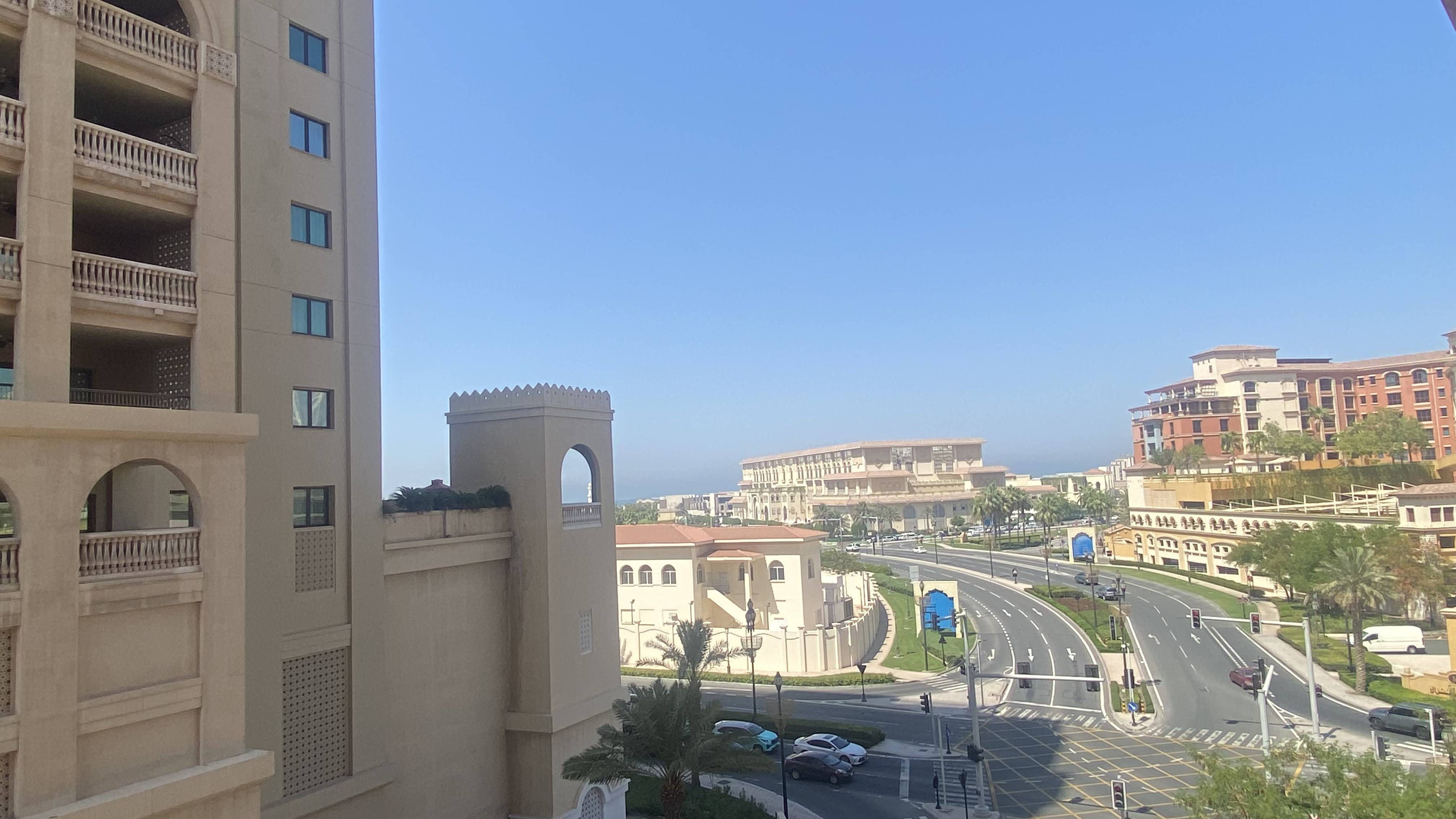 FULLY FURNISHED 1 BEDROOM | BALCONY | PORTO ARABIA thumbnail 4