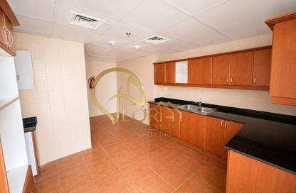 Apartment - 2 Bedrooms - 2 Bathrooms for rent in West Bay - West Bay - Doha