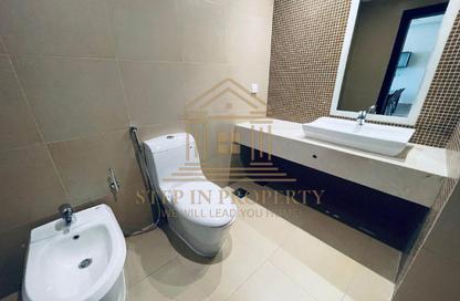 Apartment - 2 Bedrooms - 4 Bathrooms for rent in West Bay Tower - West Bay - West Bay - Doha