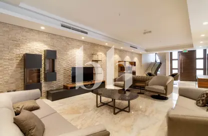 Compound - 5 Bedrooms - 6 Bathrooms for rent in Maamoura Villas - Al Maamoura - Doha