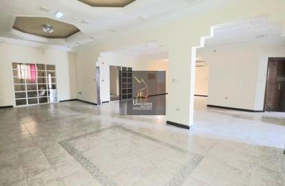 Villa - Studio - 4 Bathrooms for rent in New Salata - Salata - Doha