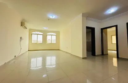 Apartment - 2 Bedrooms - 2 Bathrooms for rent in Al Sadd Tourist Apartments - Al Sadd - Doha