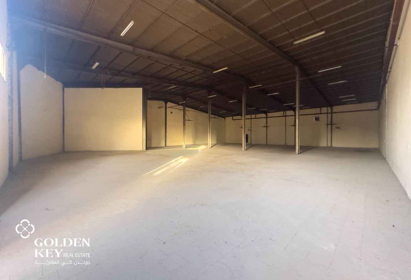2 Available Warehouse for Lease in Industrial Area
