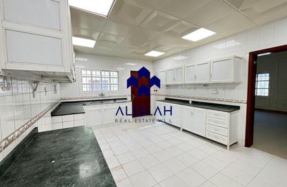 Villa - 5 Bedrooms - 4 Bathrooms for rent in Ain Khaled Villas - Ain Khaled - Doha