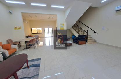 مجمع سكني - 5 غرف نوم - 4 حمامات للايجار في شارع المرخية - المرخية - الدوحة
